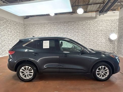 Used 2022 Ford Escape SE w/ Cold Weather Package AWD/4WD image 8