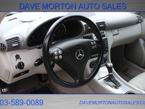 Used 2006 Mercedes-Benz C 230 Sedan image 9