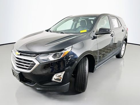 Used 2020 Chevrolet Equinox LT image 3