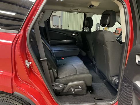 Used 2019 Dodge Journey SE FWD image 27