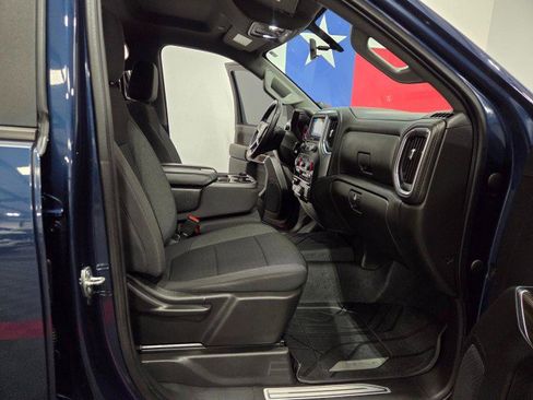 Used 2022 Chevrolet Silverado 2500 LT w/ Convenience Package image 8