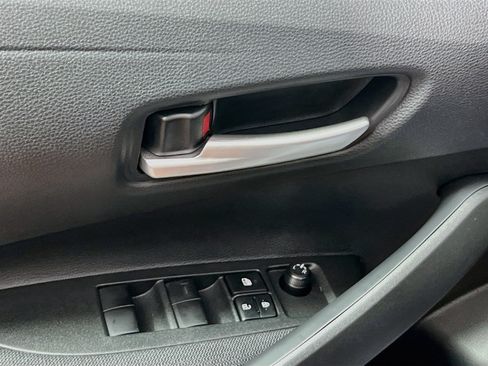 Used 2026 Toyota Corolla SE FWD image 16