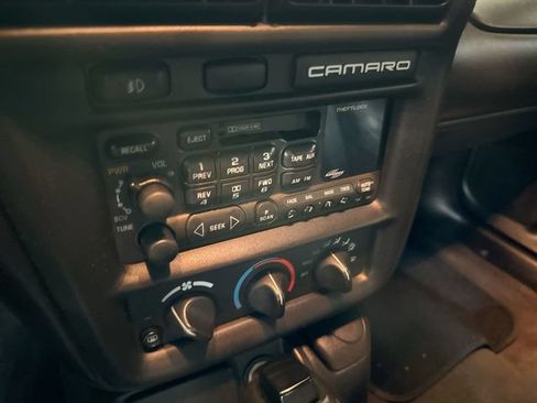 Used 2001 Chevrolet Camaro Z28 w/ SS Performance/Appearance Pkg RWD image 13