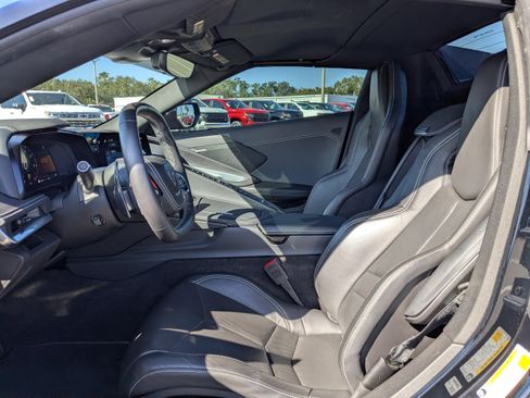 Used 2025 Chevrolet Corvette Stingray Convertible w/ 1LT image 19