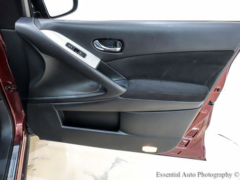 Used 2011 Nissan Murano SV AWD/4WD image 31