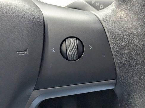 Used 2023 Tesla Model 3 Standard Range image 19