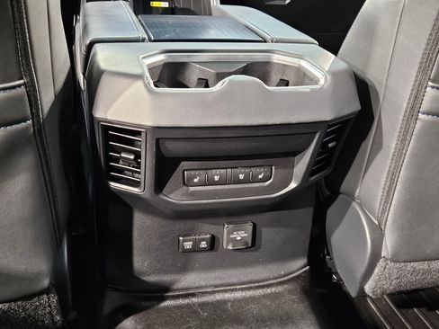 Used 2023 Toyota Tundra Platinum AWD/4WD image 38