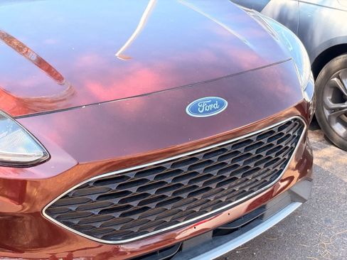 Used 2021 Ford Escape SEL FWD image 4
