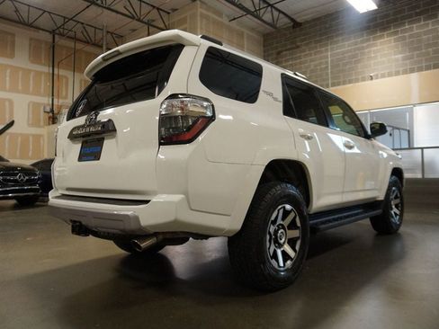 Used 2017 Toyota 4Runner TRD Off-Road AWD/4WD image 4