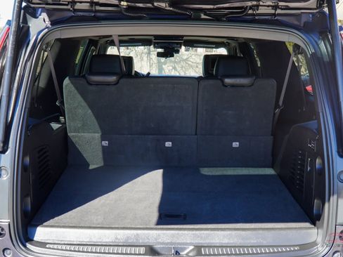 Used 2017 Cadillac Escalade ESV Platinum image 7