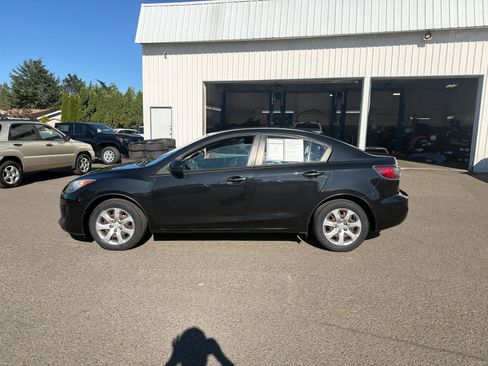 Used 2013 MAZDA MAZDA3 i Sport FWD image 6
