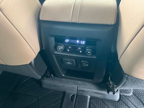 Used 2023 Chevrolet Traverse Premier w/ LPO, Floor Liner Package AWD/4WD image 20