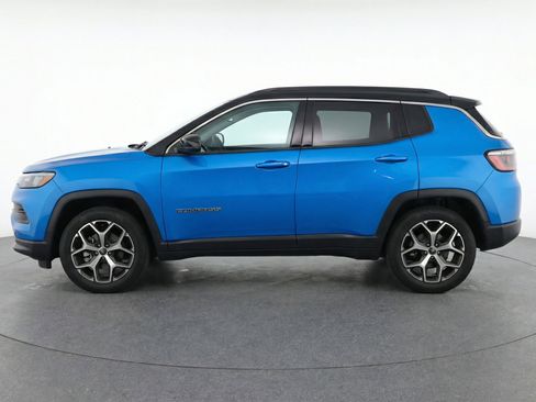 Used 2025 Jeep Compass Limited AWD/4WD image 5