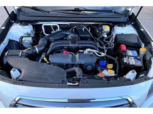 Used 2017 Subaru Outback 2.5i Premium image 27