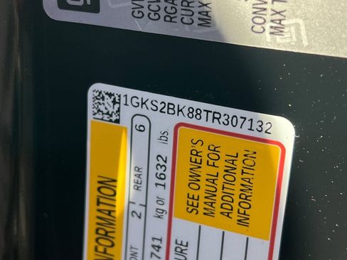 New 2026 GMC Yukon Elevation image 25