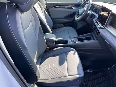 New 2026 Volkswagen Tiguan SE image 20