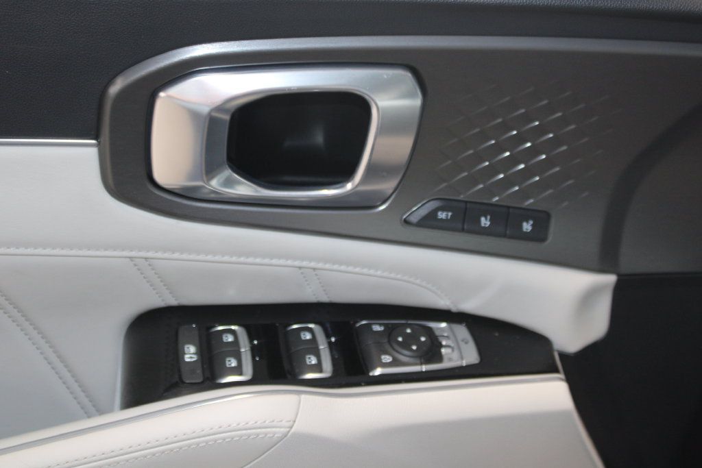 Used 2023 Kia Sorento SX Prestige AWD/4WD image 6