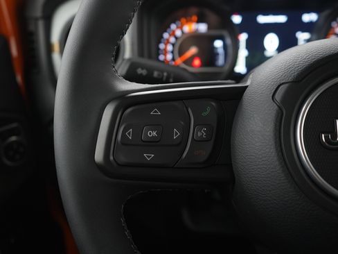 Used 2025 Jeep Wrangler Unlimited Sport AWD/4WD image 24