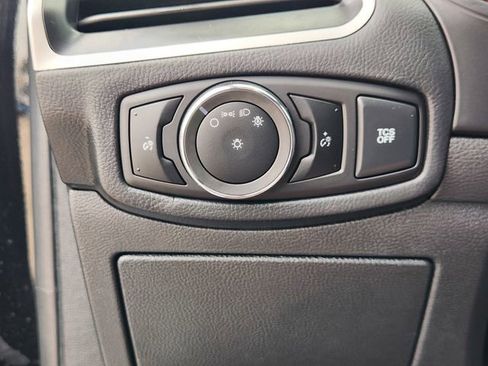 Used 2024 Ford Edge SE w/ Black Appearance Package image 20