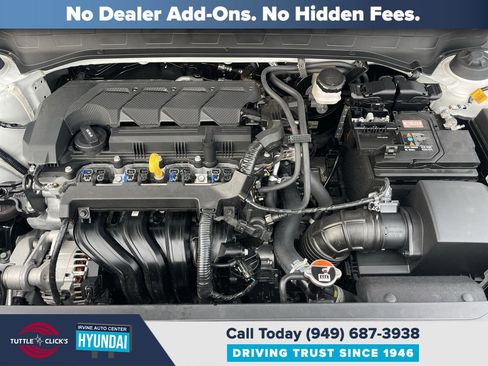 Certified 2025 Hyundai Venue SEL image 28