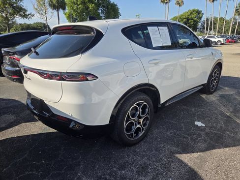 Used 2025 Alfa Romeo Tonale w/ Premium Package AWD/4WD image 5