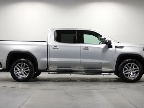 Used 2021 GMC Sierra 1500 SLE image 3