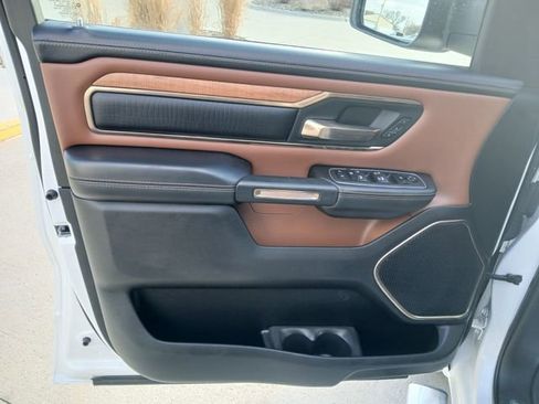 Used 2023 RAM 1500 Limited AWD/4WD image 11