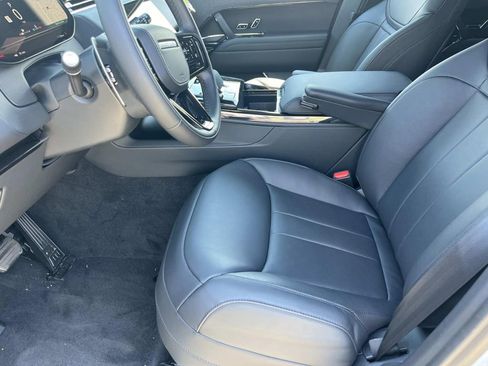 New 2026 Land Rover Range Rover Sport Dynamic SE AWD/4WD image 12