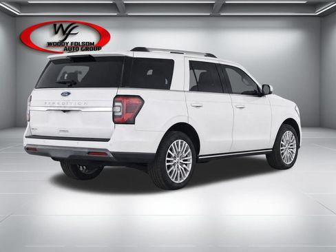 Used 2024 Ford Expedition Limited RWD image 3