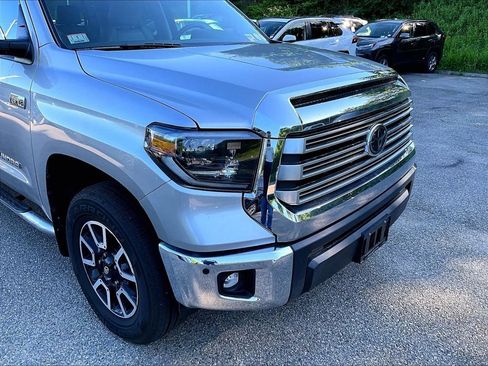 Used 2020 Toyota Tundra Limited w/ Limited Premium Package AWD/4WD image 8