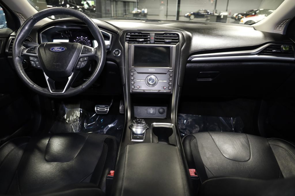 Used 2018 Ford Fusion Titanium AWD/4WD image 22