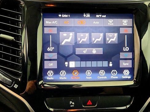 Used 2019 Jeep Cherokee Limited AWD/4WD image 19