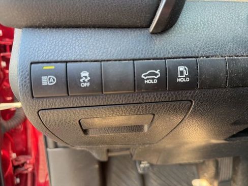 Used 2020 Toyota Camry LE FWD image 14