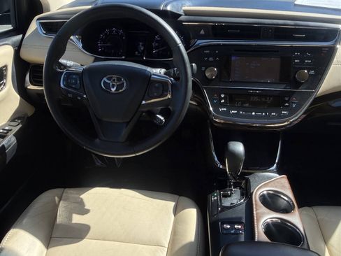 Used 2013 Toyota Avalon XLE Premium FWD image 6