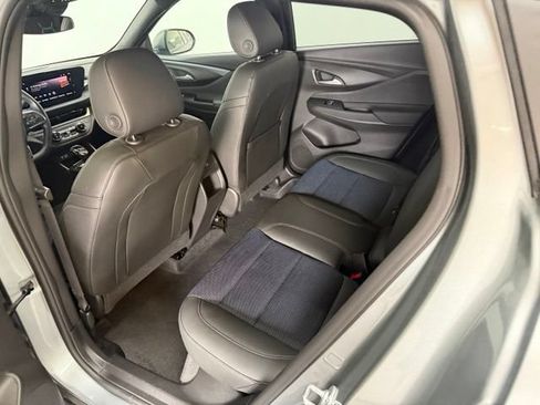Used 2025 Buick Envista Preferred w/ Convenience I Package FWD image 36