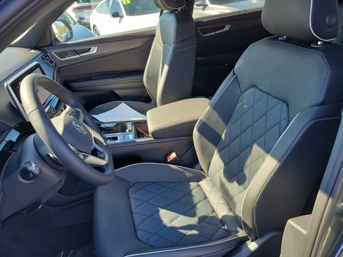 New 2026 Volkswagen Atlas Cross Sport SEL Premium R-Line image 19