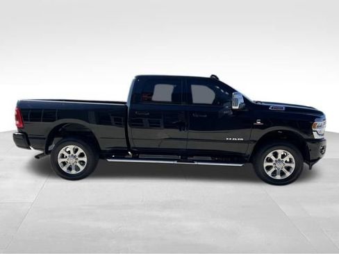 Used 2023 RAM 2500 Laramie AWD/4WD image 4