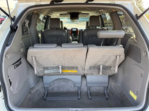 Used 2009 Toyota Sienna XLE image 19