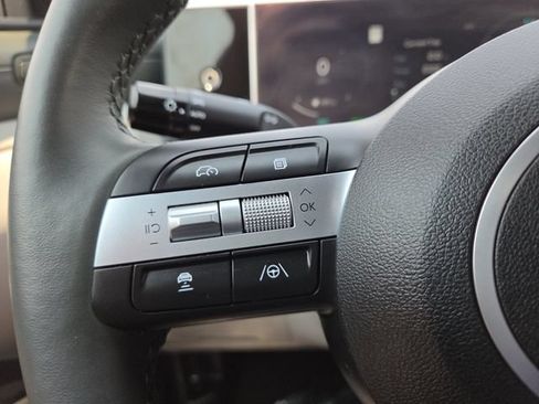 Used 2025 Hyundai Tucson Limited AWD/4WD image 21