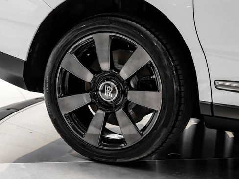 Used 2022 Rolls-Royce Cullinan AWD/4WD image 77