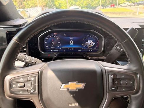 Used 2024 Chevrolet Silverado 3500 High Country w/ High Country Premium Package AWD/4WD image 7