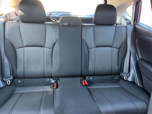 Used 2017 Subaru Impreza 2.0i Premium image 14