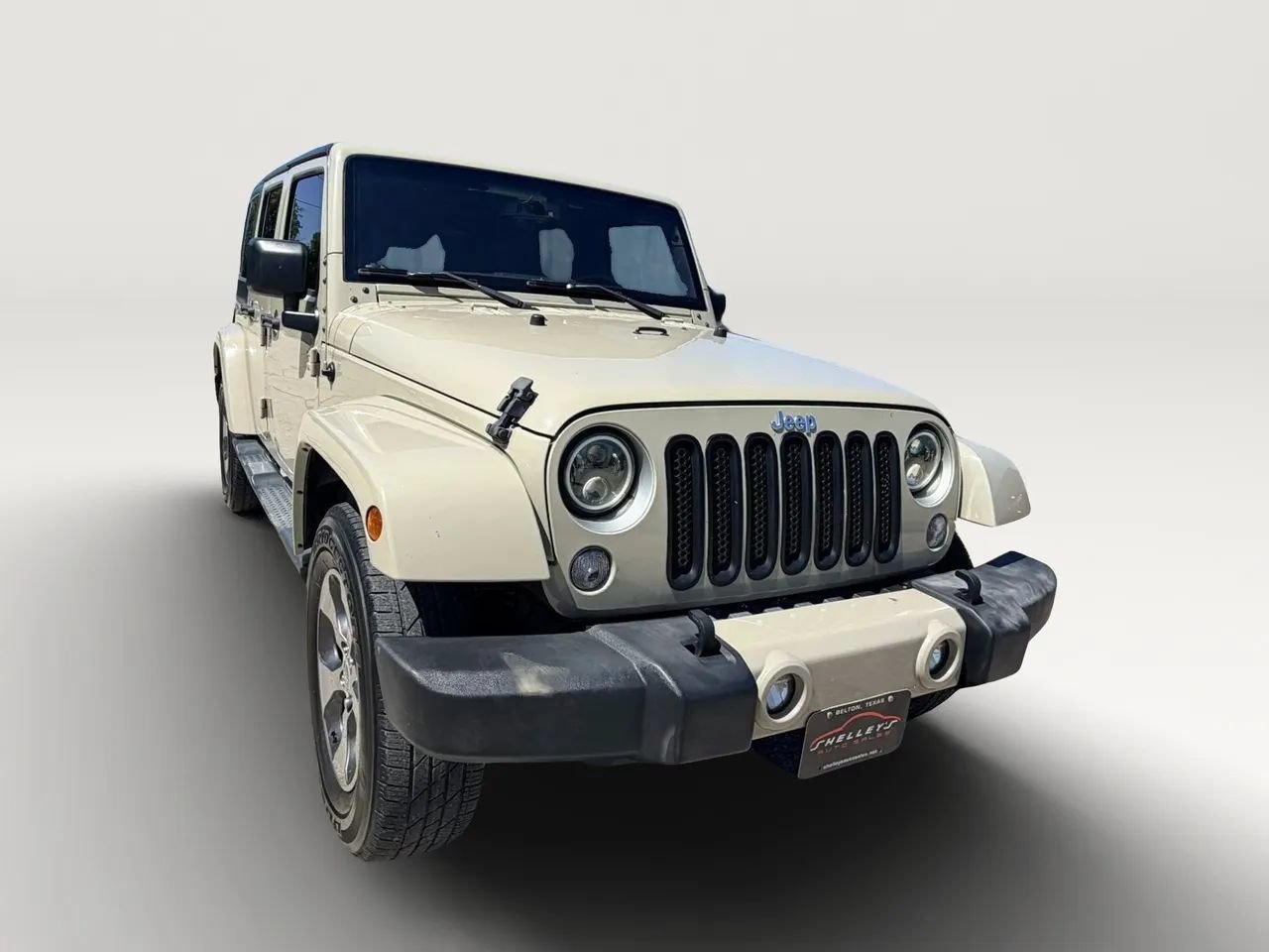 Used 2017 Jeep Wrangler Unlimited Sahara w/ Connectivity Group AWD/4WD image 12