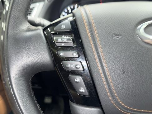 Used 2024 INFINITI QX80 Sensory image 28