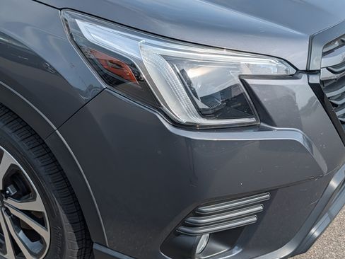 Used 2023 Subaru Forester Limited AWD/4WD image 16