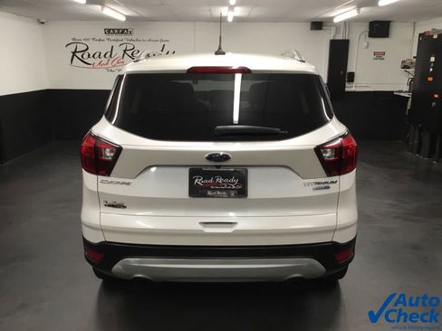 Used 2019 Ford Escape Titanium image 9