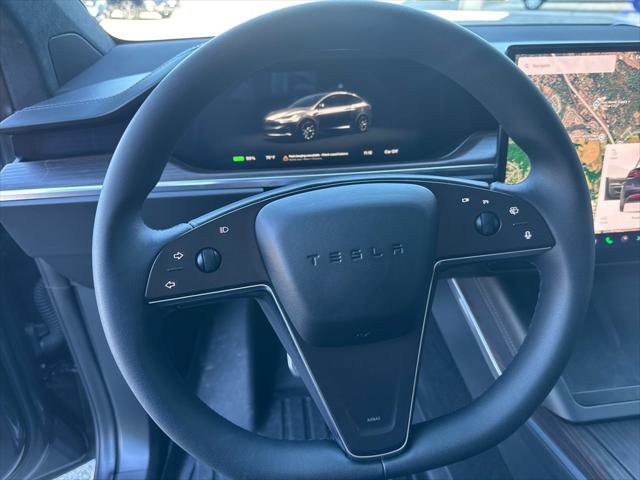 Used 2025 Tesla Model X AWD/4WD image 8