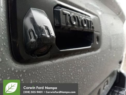 Used 2021 Toyota Tacoma TRD Off-Road image 27