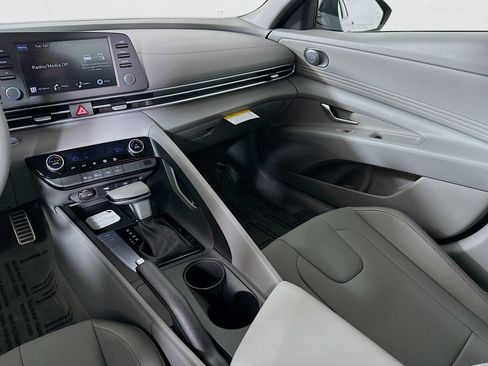 New 2026 Hyundai Elantra Sport FWD image 21