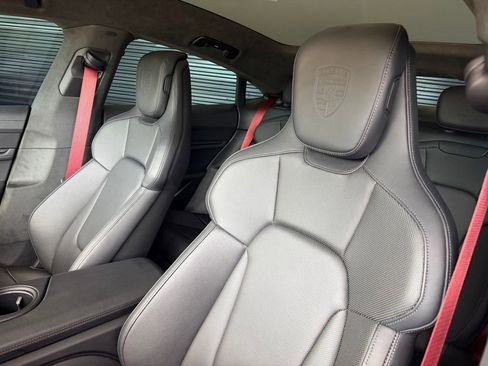 Certified 2025 Porsche Taycan GTS AWD/4WD image 5